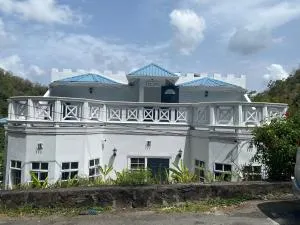 Sonia's Paradise - Castries