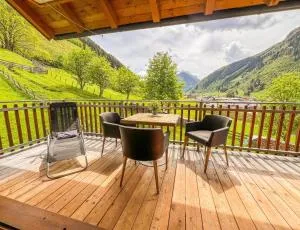 Modern Mountain Apart 5 - راوريس