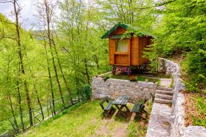 Brvnara Nomad Tri Zvezde