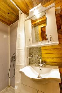 Brvnara Nomad Tri Zvezde