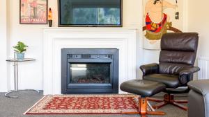 Balconies Lakeview Apartment