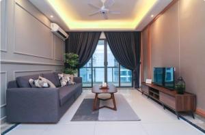 R&F Princess Cove - JB Causeway - Sauna - Netflix - Hotel Like Facilities