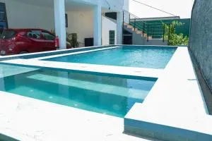 5 Bedrooms Luxury Vacation Villa - Tokuse