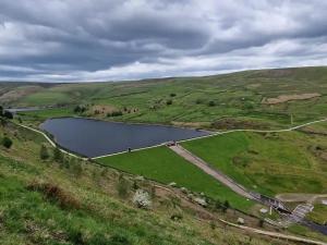 Spacious 3 Bedroom Family House for Long Term and Business Stays Near Manchester Oldham and Bury