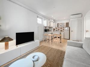 Couché de Soleil à Cannes - Centre Ville - PALAIS DES FESTIVAL 6min - LA CROISETTE 2min- YourPrimeHostConciergerie