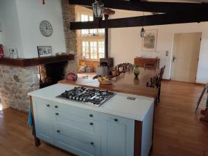 Maisons de vacances Charmante Villa avec piscine proche de St-Emilion : photos des chambres