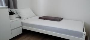 Modern Two Bedroom Apartment with Spacious Seaview Terrace and Free Parking