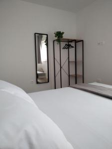 Modern Two Bedroom Apartment with Spacious Seaview Terrace and Free Parking