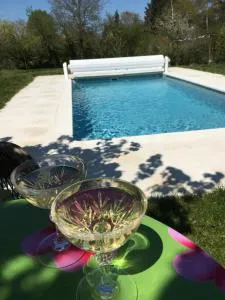 Maison à la campagne avec piscine - Célon