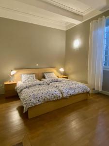 B&B / Chambres d'hotes Le ciel par-dessus le toit : Chambre Lits Jumeaux avec Salle de Bains Privative