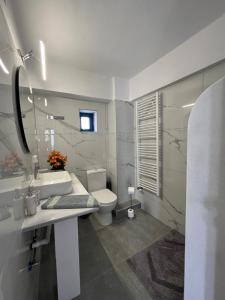 Kostas House