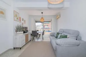 Delfín Retreat con Terraza junto a parada de Metro - 阿尔沃洛特