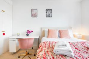 * Airy & Lightly Two Bed Apt in Fulham *
