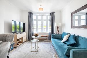 * Airy & Lightly Two Bed Apt in Fulham *