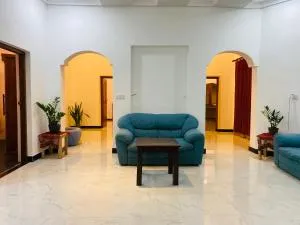 Serenity Surf House - Yalpotta