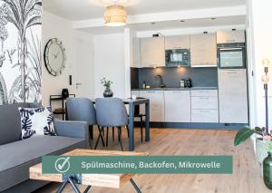 Tropical Apartment - für Freunde & Familien, stadtnah, Parkplatz, E-Ladestation, Gitterbox für Fahrräder, Fitnessstudio, digitale Gästemappe mit Restaurant- und Unternehmenstipps