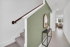 Modern and Luxurious Home Near Orlando Parks