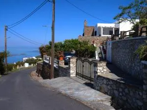 Efi's apartment - Apróvaton