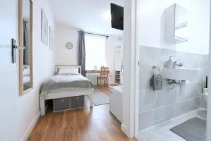 Studio Apartment - London - Newham