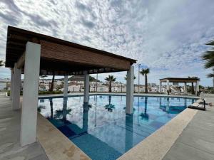 Departamento con alberca en Cerritos!