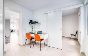 2 Bedroom Cozy Home In Santa Pola