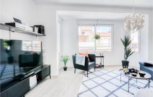 2 Bedroom Cozy Home In Santa Pola