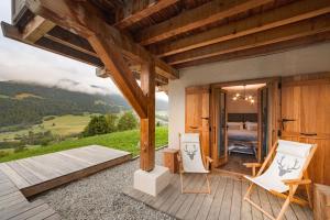 Chalets Luxury Megeve Chalet, sleeps 8 with Mountain Views and Jacuzzi : photos des chambres