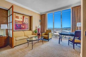 32nd Flr Penthouse MGM Signature studio No Fee