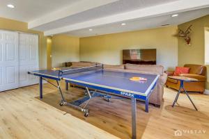 Strawberry Valley Villa -Stunning Views w Firepit