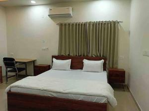 Modern & homely 3bhk city centre