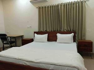 Modern & homely 3bhk city centre