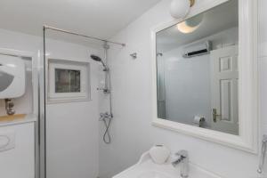 Apartments by the sea Drasnice, Makarska - 2722