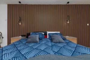 Apartments with parking space Zagreb - 22812