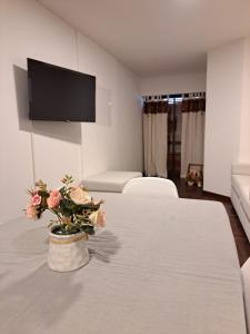 Departamento -Obispo Trejo- a dos cuadras del Patio Olmos, pleno Nueva Cordoba, By Apartcba