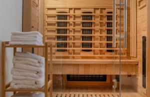 Seaside holiday house Kastel Novi, Kastela - 23126