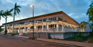 Bargara Beach Hotel - 巴加拉