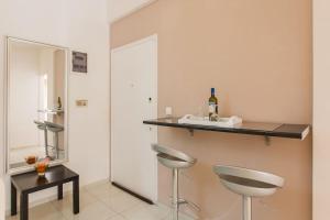 Flat in Athens historic city center @Ipitou str