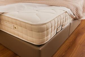 Flat in Athens historic city center @Ipitou str