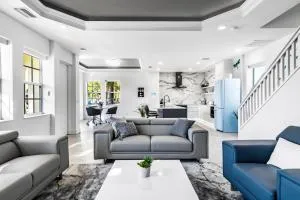 Chic & Cozy River District Townhouse - فورت مايرز الشمالية