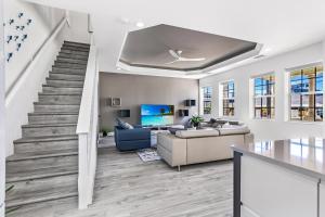Chic & Cozy River District Townhouse