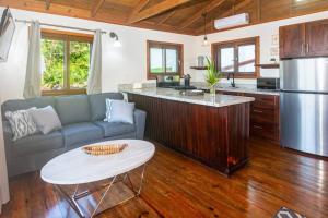 Apricari Villa Luxury Views 5 BDRM Pool