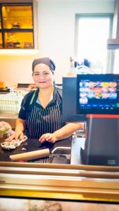 NEW! Riviera Ocean Drive Cosy Queen Studio Seaview