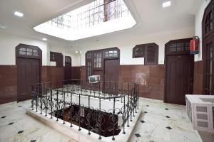 Hotel O Maa Residency