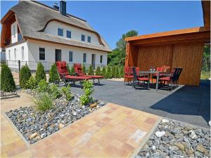 Sea noise 18 Comfortable holiday residence