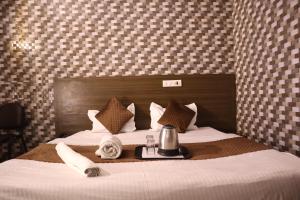 HOTEL P R Palace