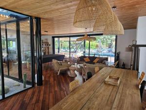 Villas Villa PAPAGAYO, piscine chauffee, jacuzzi & sauna : photos des chambres