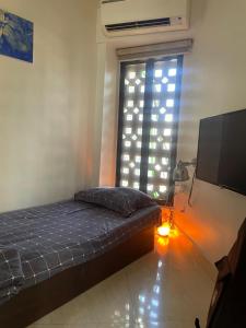 Eternal Sunshine Pod Room (Sea View Apartment)