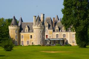 Hotels Hotel Chateau Golf des Sept Tours by Popinns : photos des chambres