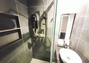 12 George town 6room terrace gurney heritage adventist hospital restaurant shopping mall