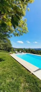 La croix des Landes gîte ou chambre d'hôte avec piscine à Chouvigny - Chomeil La croix des Landes gîte ou chambre d'hôte avec piscine à Chouvigny - Chomeil